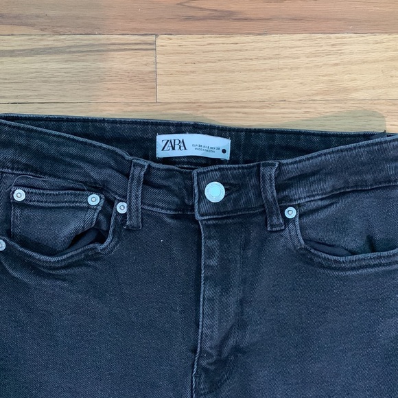 Zara High Waisted Black Denim Size 6 US - Picture 2 of 4